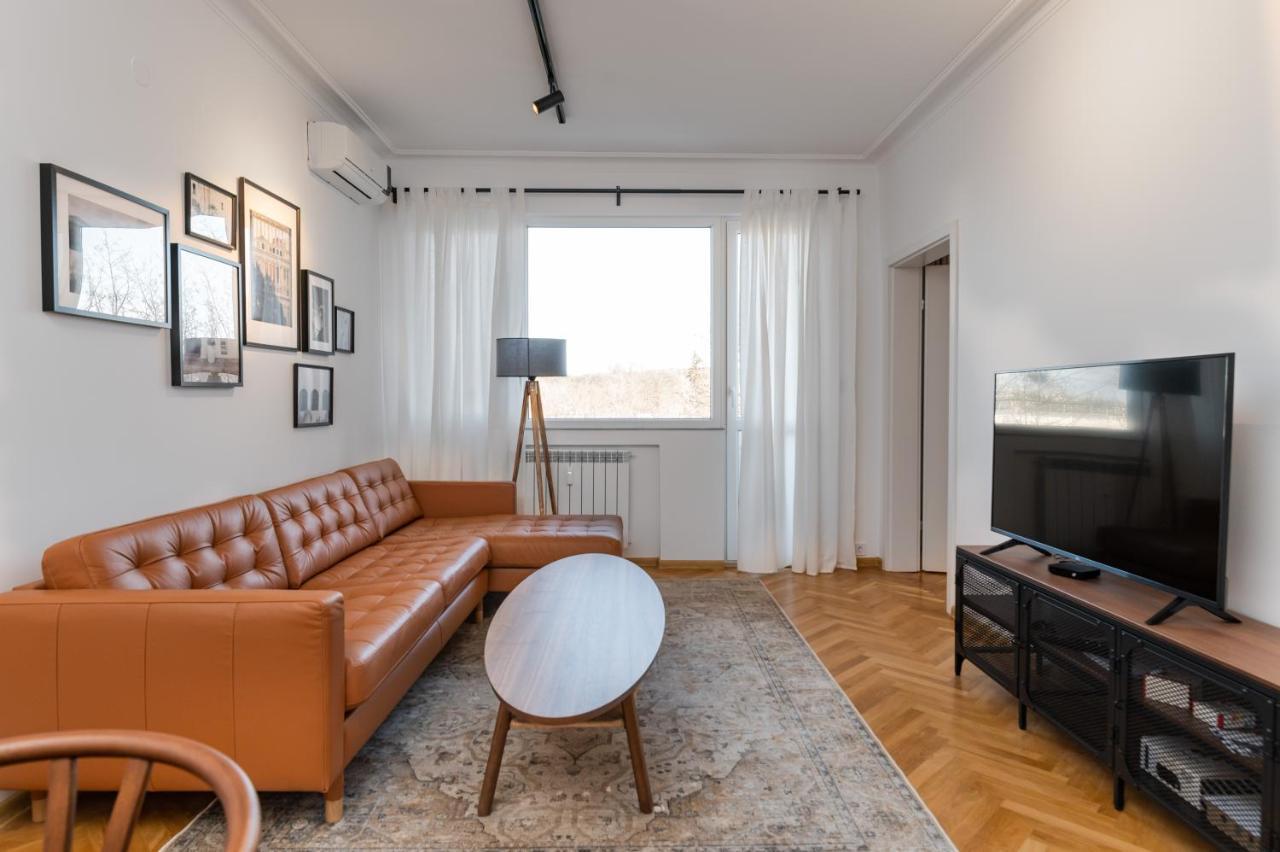 Industrial 2-Bdr Flat By The National Stadium Sofya Dış mekan fotoğraf