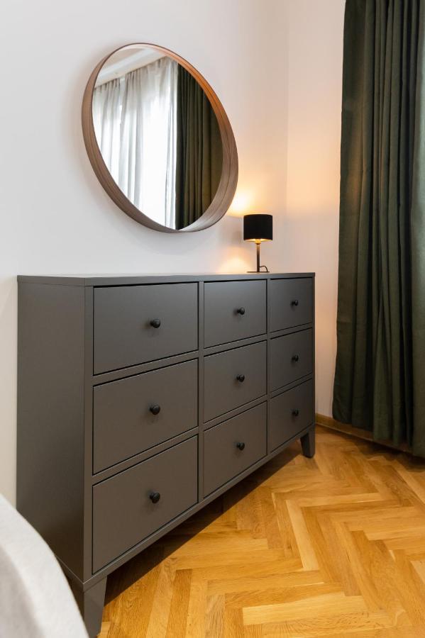 Industrial 2-Bdr Flat By The National Stadium Sofya Dış mekan fotoğraf