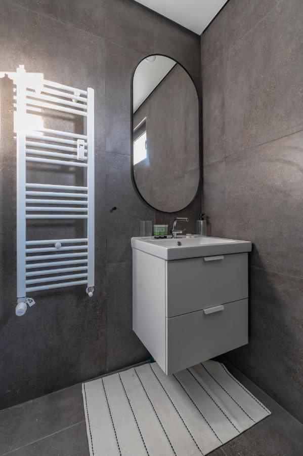 Industrial 2-Bdr Flat By The National Stadium Sofya Dış mekan fotoğraf